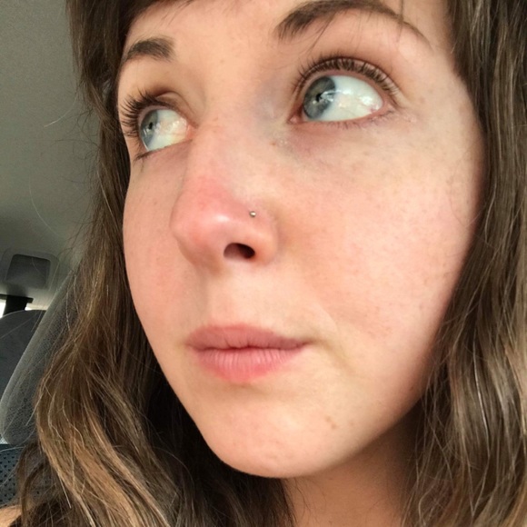 Meet your Posher, Jenn - Picture 1 of 1